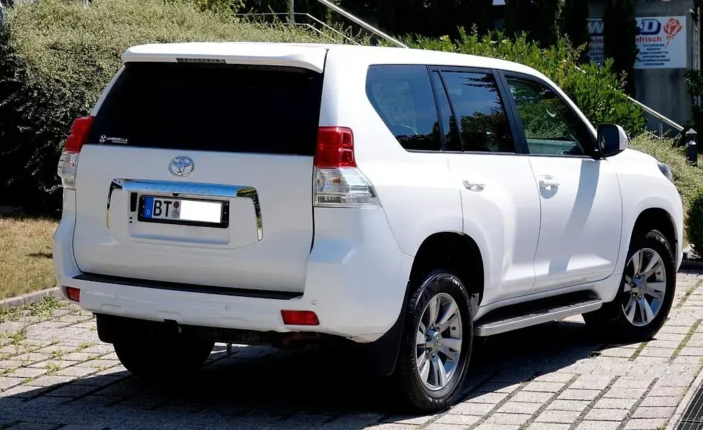 Gebraucht Toyota Land Cruiser Executive 190 PS (139 kW) 2013 Weiß SUV