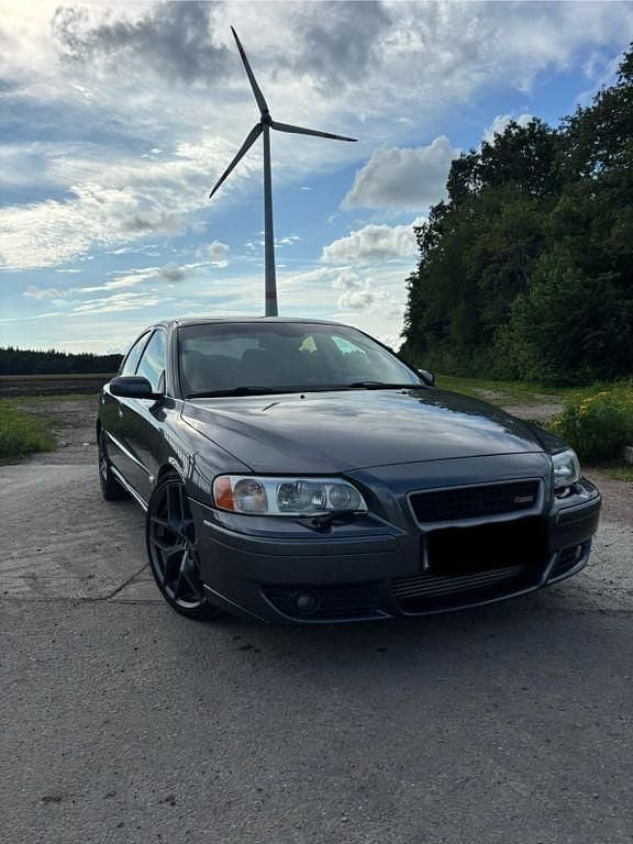 Grau Gebraucht 2004 Volvo S60 Limousine | 13.000 € - Bild 1/4