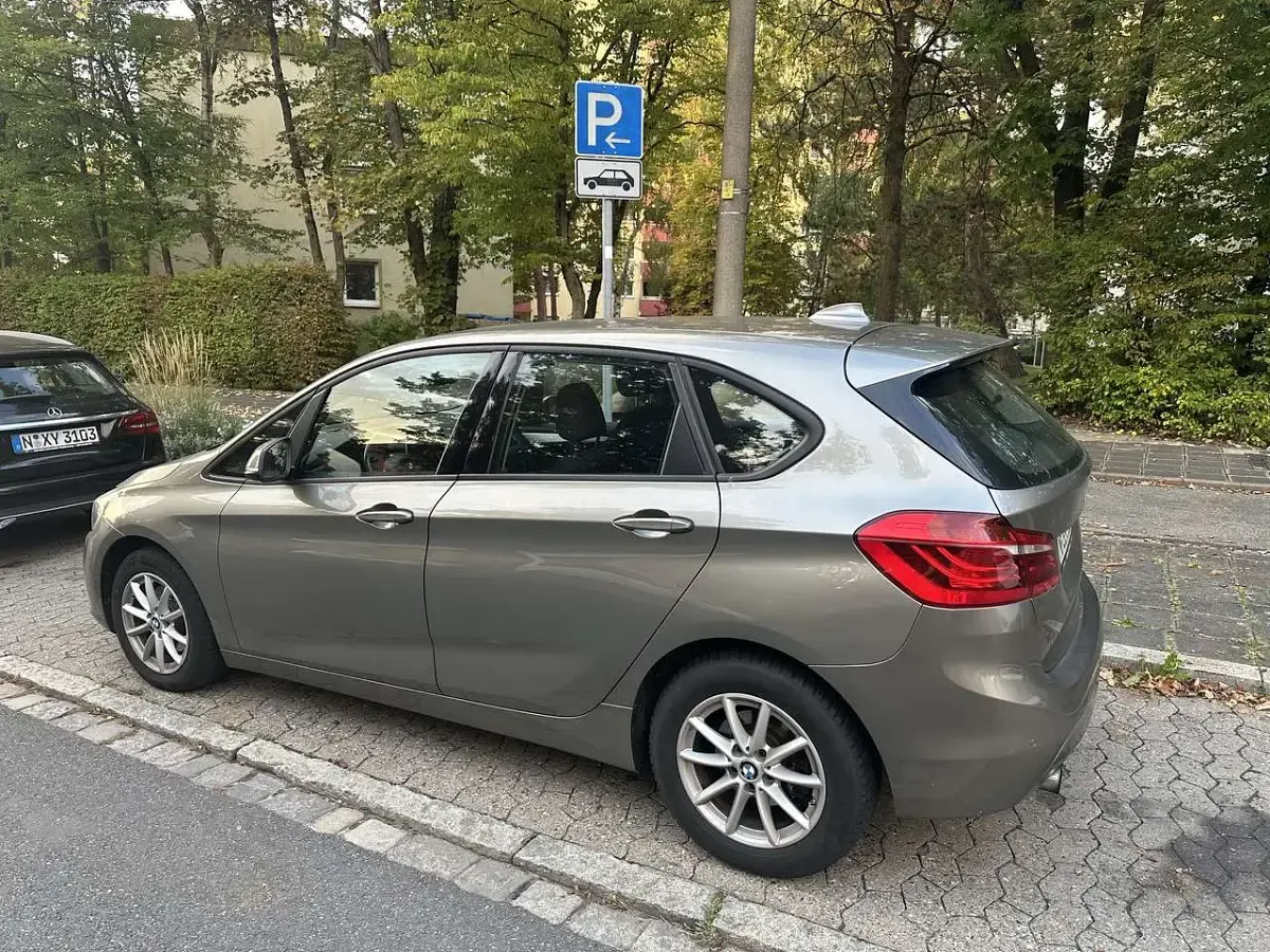 Gebraucht BMW 218 136 PS (100 kW) 2017 Braun Kombi