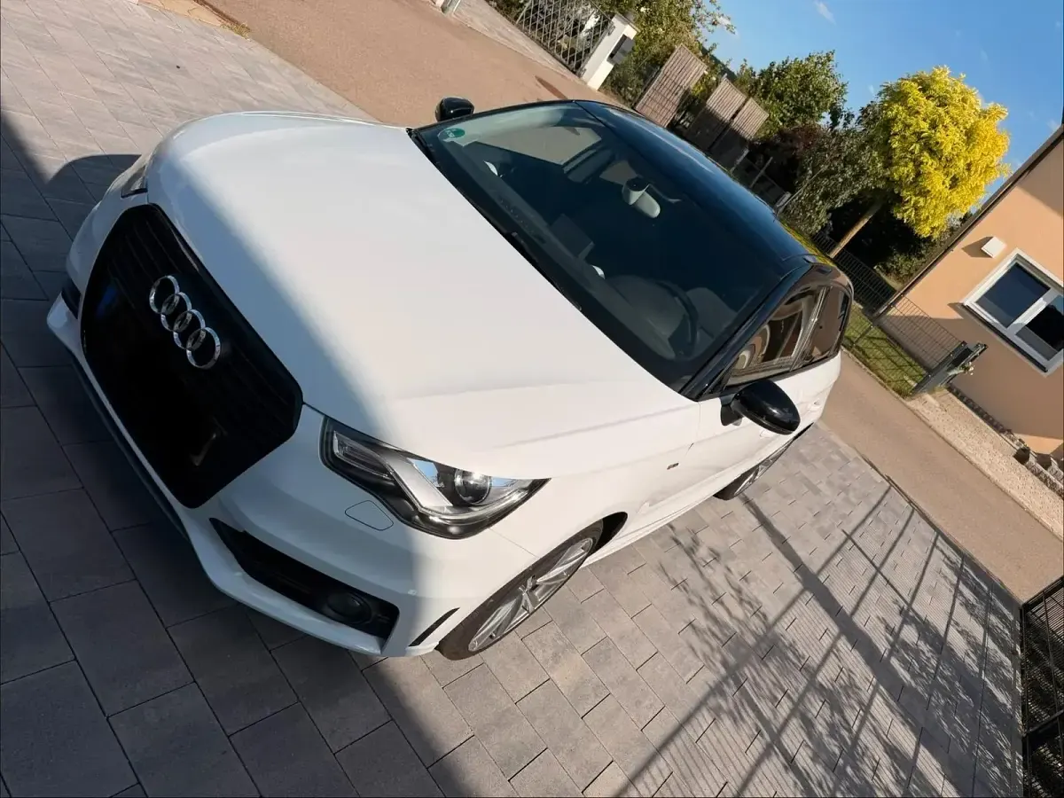 Gebraucht Audi A1 Sportback 90 PS (66 kW) 2014 Weiß Kleinwagen