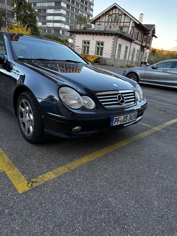 Gebraucht Mercedes C180 143 PS (105 kW) 2004 Blau Coupé