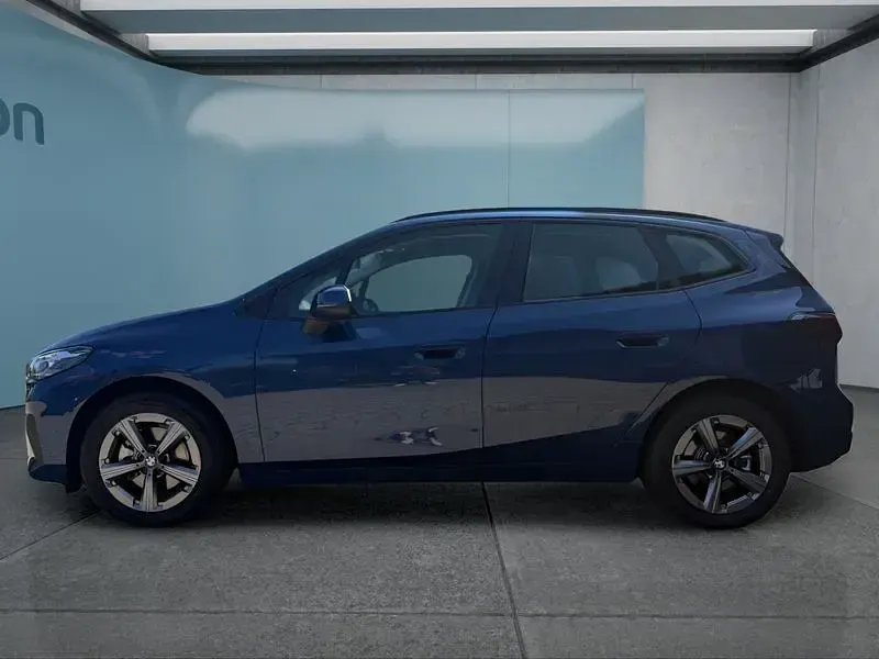 Gebraucht BMW 220 156 PS (114 kW) 2025 Blau Coupé