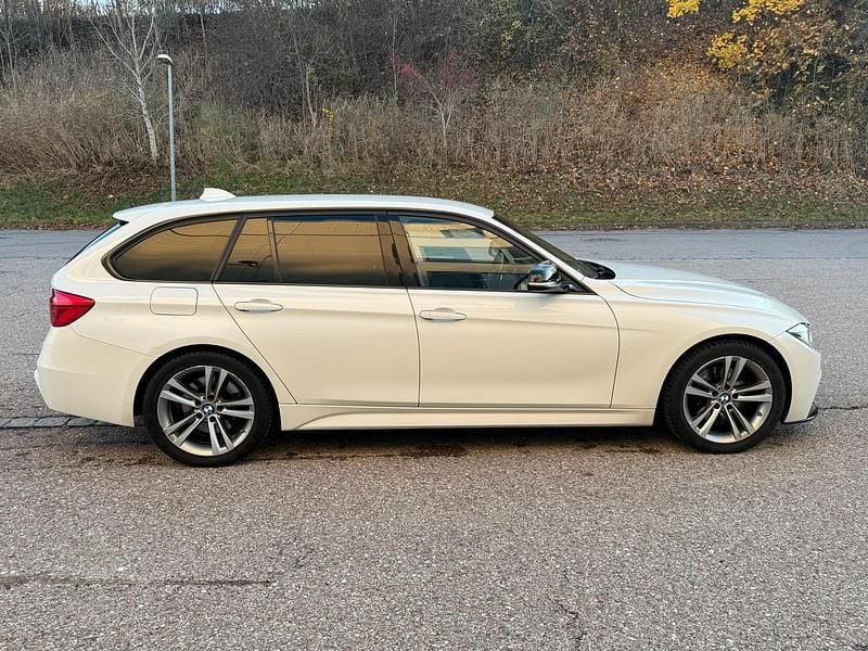 Gebraucht BMW 330 M Sport 256 PS (188 kW) 2017 Weiß Kombi