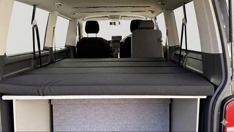 Gebraucht VW Caravelle 140 PS (102 kW) 2014 Schwarz Van / Kleinbus