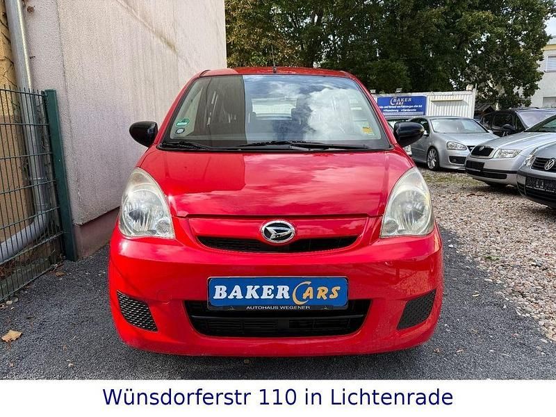 Gebraucht Daihatsu Cuore Plus 58 PS (42 kW) 2010 Rot Kleinwagen