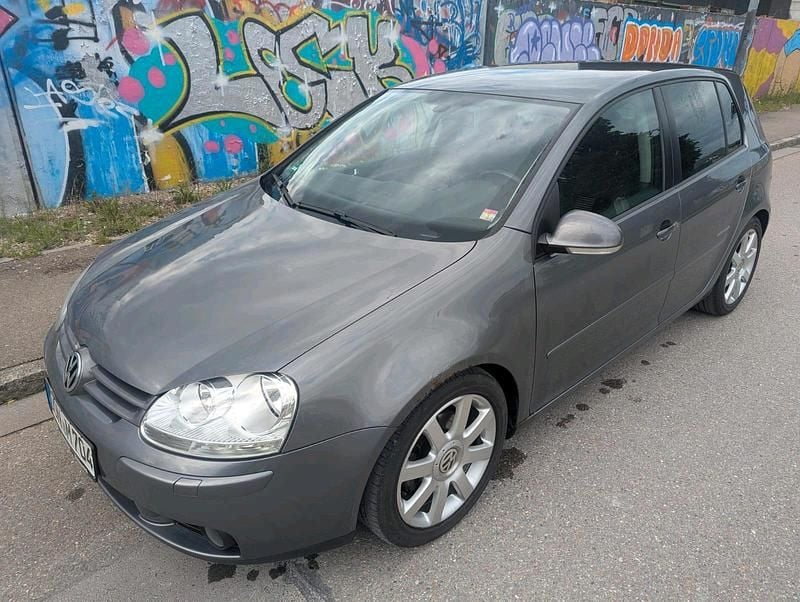 Grau Gebraucht 2008 VW Golf United Limousine | 1.800 € (Superpreis) - Bild 1/4