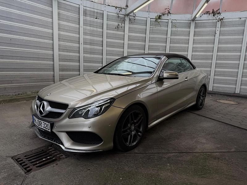 Gebraucht Mercedes E250 AMG line 204 PS (150 kW) 2016 Gold Cabrio
