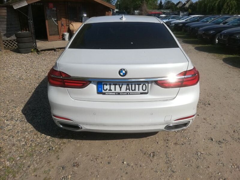 Gebraucht BMW 750L 400 PS (294 kW) 2017 Weiß Limousine