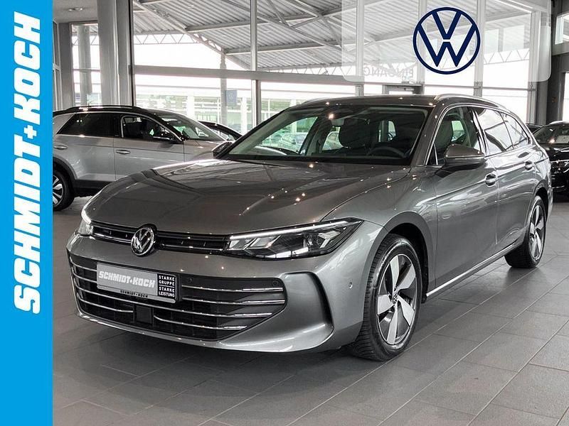 Grau Gebraucht 2024 VW Passat Business Kombi | 39.990 € (Guter Preis) - Bild 1/4