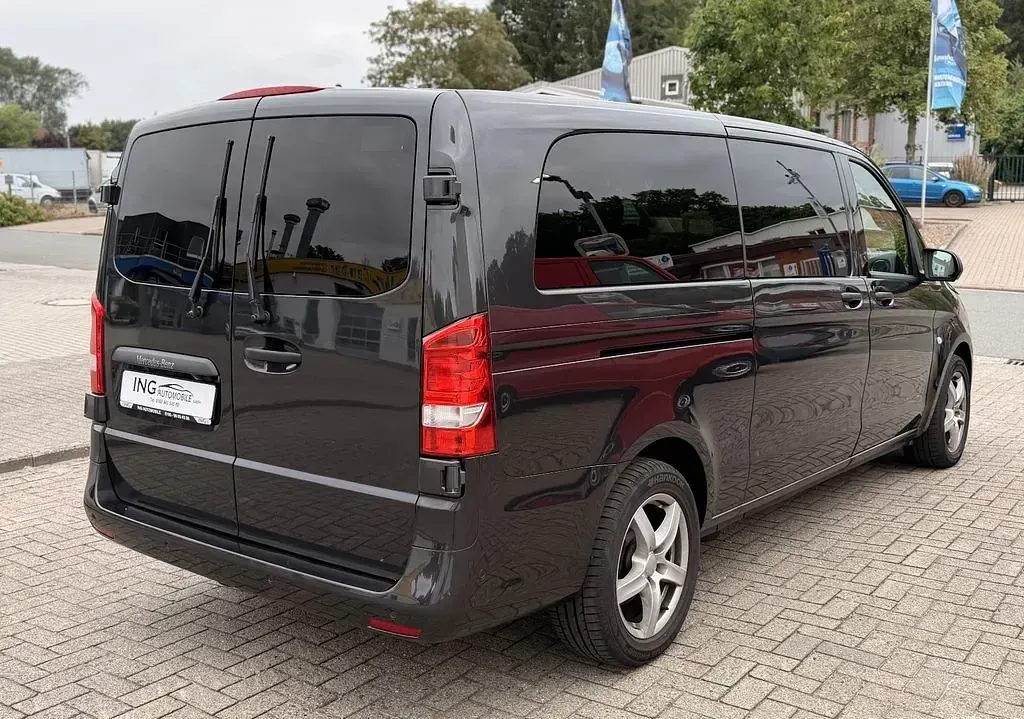 Gebraucht Mercedes Vito 163 PS (119 kW) 2022 Grau Van