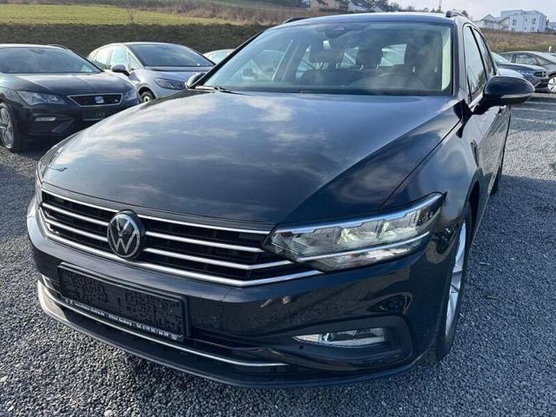 Gebraucht VW Passat Business 150 PS (110 kW) 2022 Schwarz Kombi