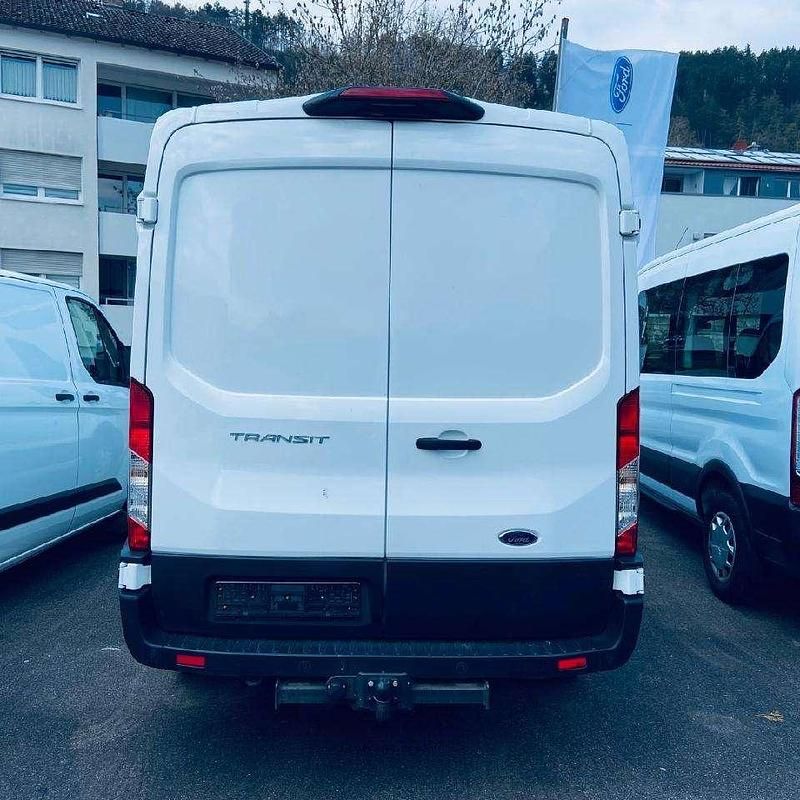 Gebraucht Ford Transit Trend 131 PS (96 kW) 2022 Frostweiß Van / Kleinbus