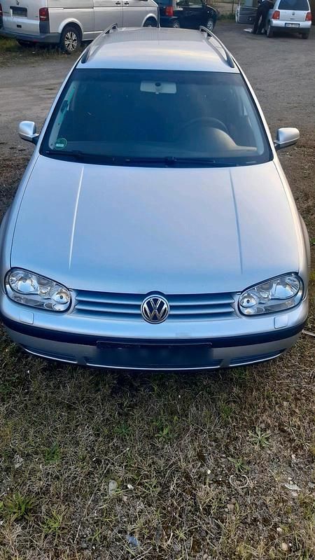 Silber Gebraucht 2006 VW Golf IV Kombi | 1.650 € (Guter Preis) - Bild 1/4