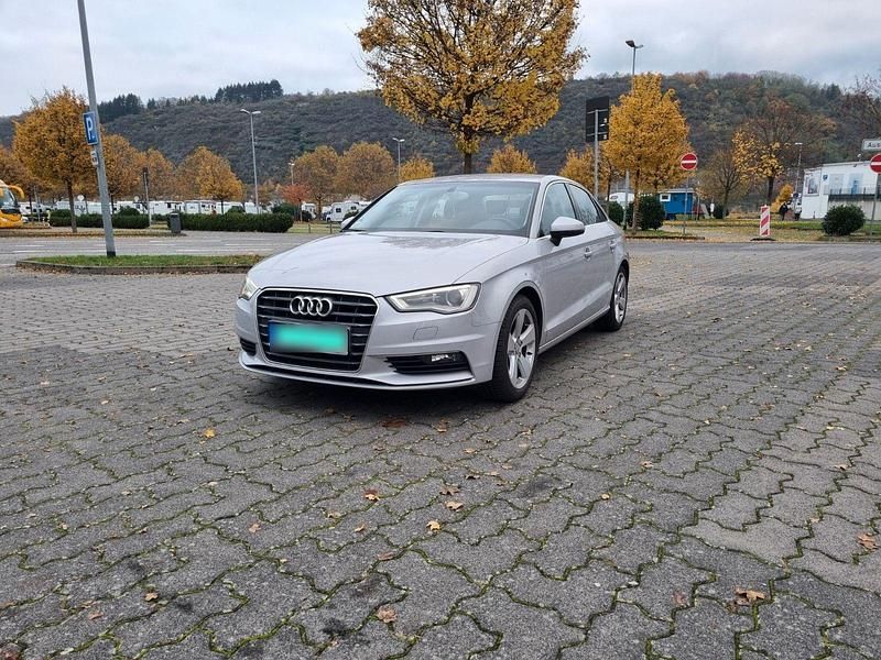 Gebraucht Audi A3 S-Line 150 PS (110 kW) 2014 Grau Limousine