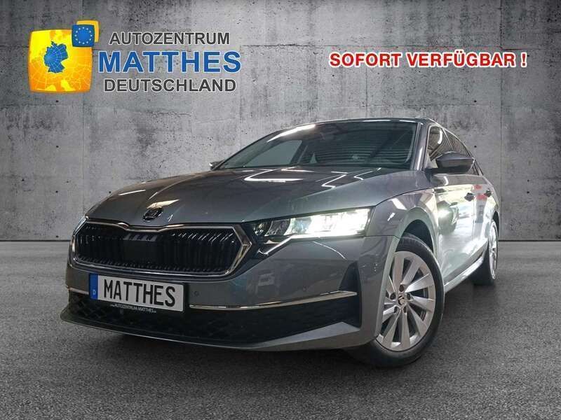 Graphitegrau metallic Neu 2024 Skoda Octavia Selection Kombi | 29.908 € (Superpreis) - Bild 1/4