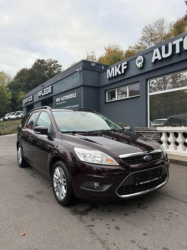 Rot Gebraucht 2007 Ford Focus Kombi | 5.187 € (Teuer) - Bild 1/4