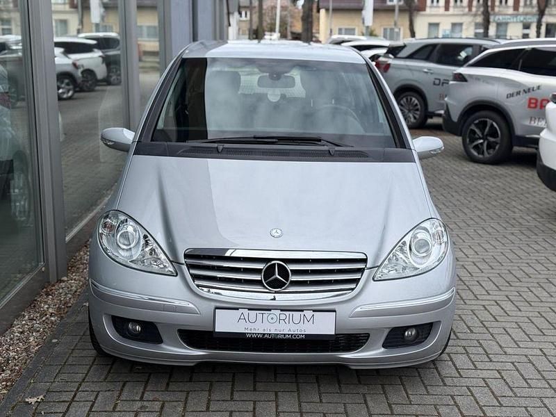 Gebraucht Mercedes A180 109 PS (80 kW) 2008 Polarsilber Limousine