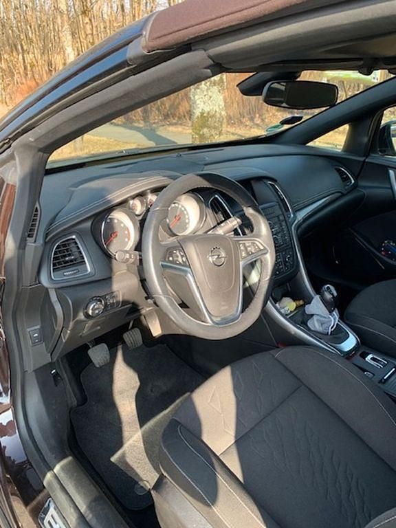 Gebraucht Opel Cascada Edition 120 PS (88 kW) 2015 Braun Cabrio