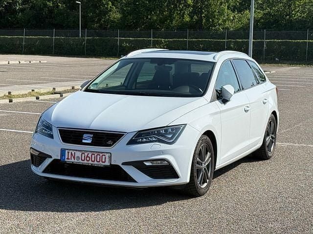 Weiß Gebraucht 2020 Seat Leon ST FR Kombi | 15.900 € (Guter Preis) - Bild 1/4