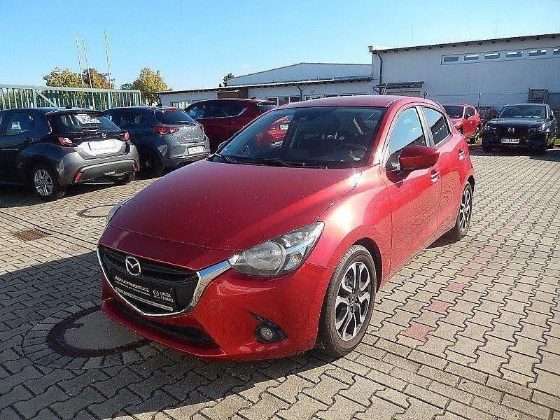 Rubinrot metallic Gebraucht 2016 Mazda 2 Nakama Kleinwagen | 9.900 € (Fairer Preis) - Bild 1/4
