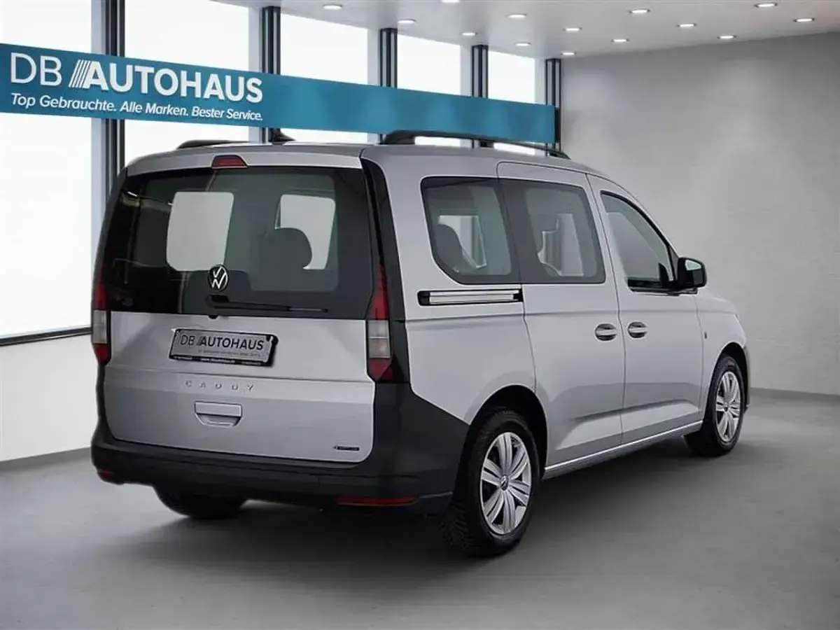 Gebraucht VW Caddy 122 PS (89 kW) 2023 Silber Van / Kleinbus