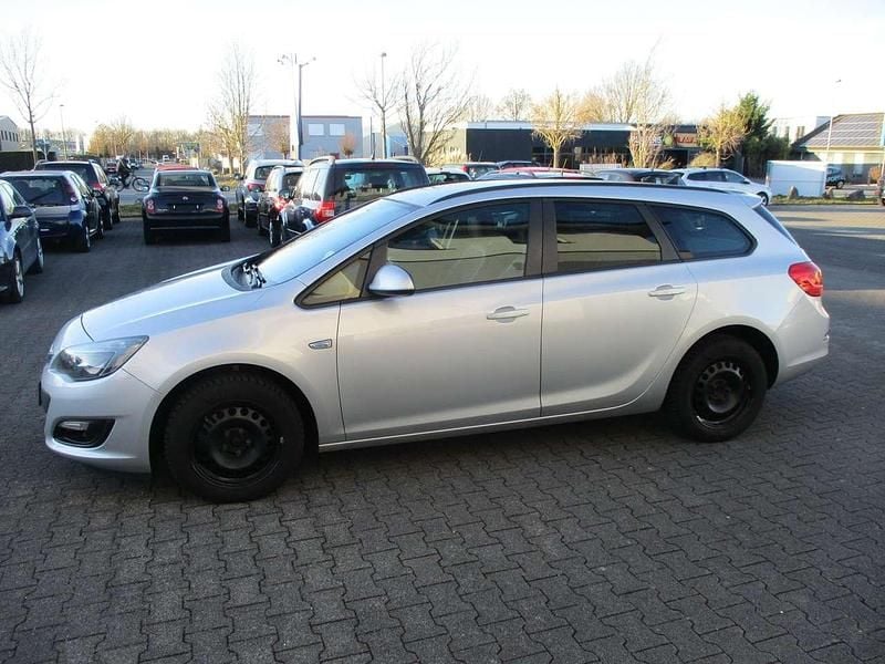 Gebraucht Opel Astra 110 PS (80 kW) 2014 Silber Kombi