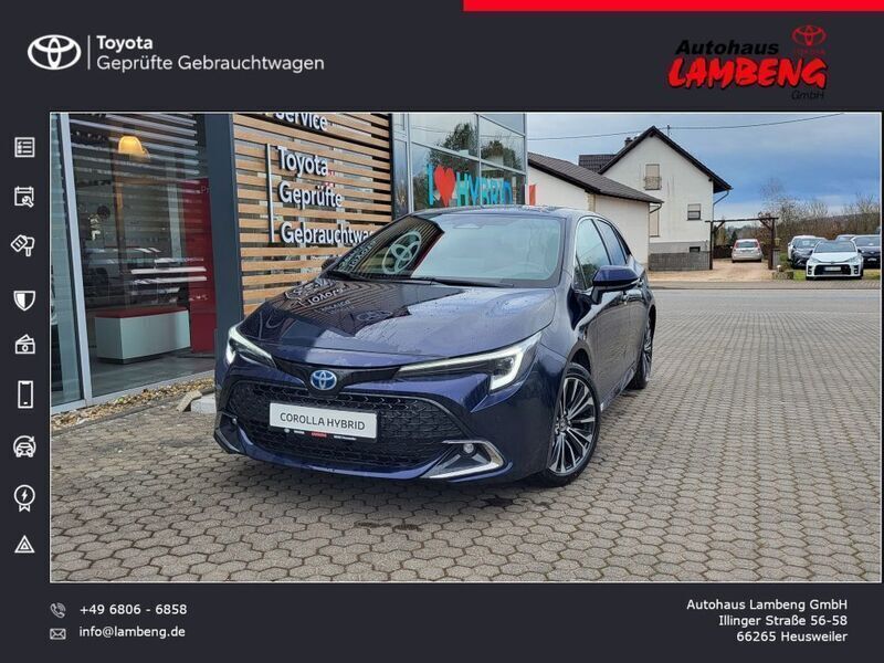 Nagoyablau metallic Gebraucht 2023 Toyota Corolla Team Limousine | 30.990 € (Teuer) - Bild 1/4