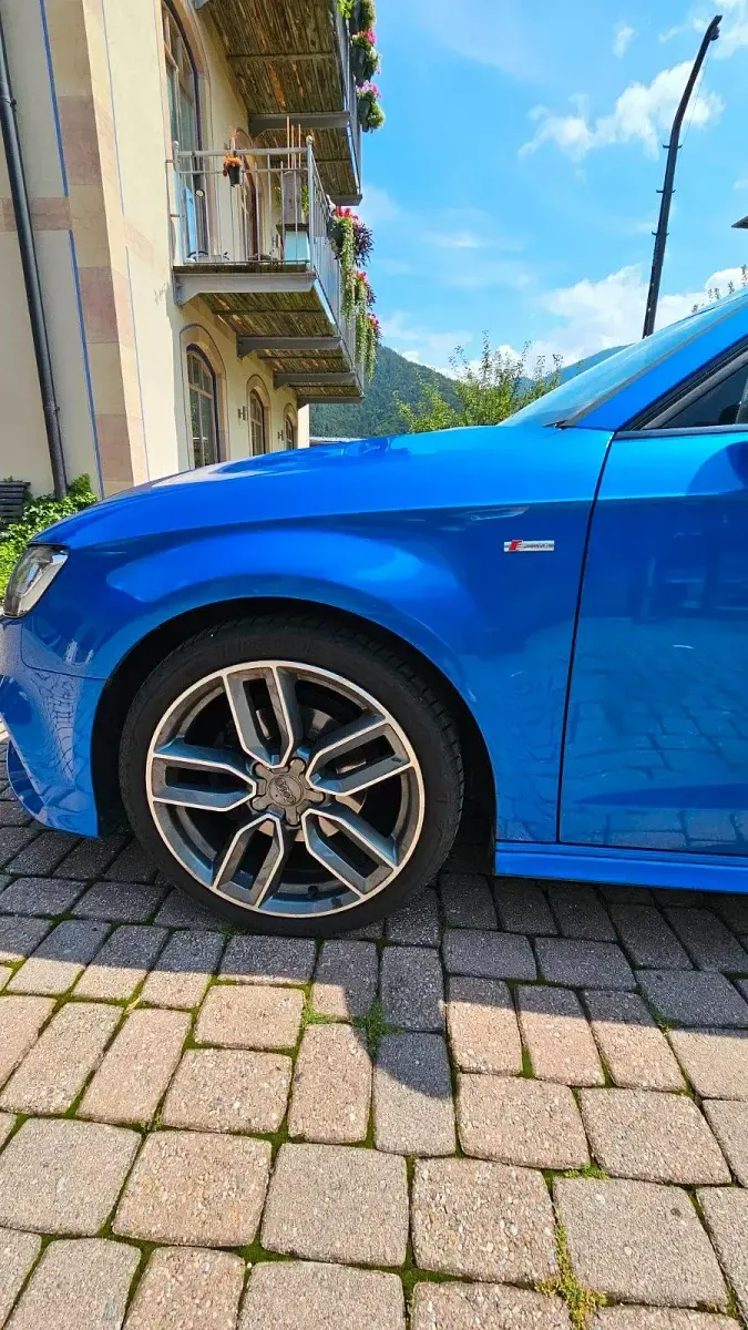 Gebraucht Audi A3 Sportback S-Line 150 PS (110 kW) 2019 Blau Kleinwagen