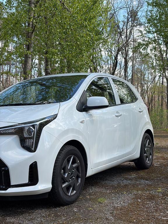 Second-hand Kia Picanto Vision 63 CP (46 kW) 2025 Alb Hatchback