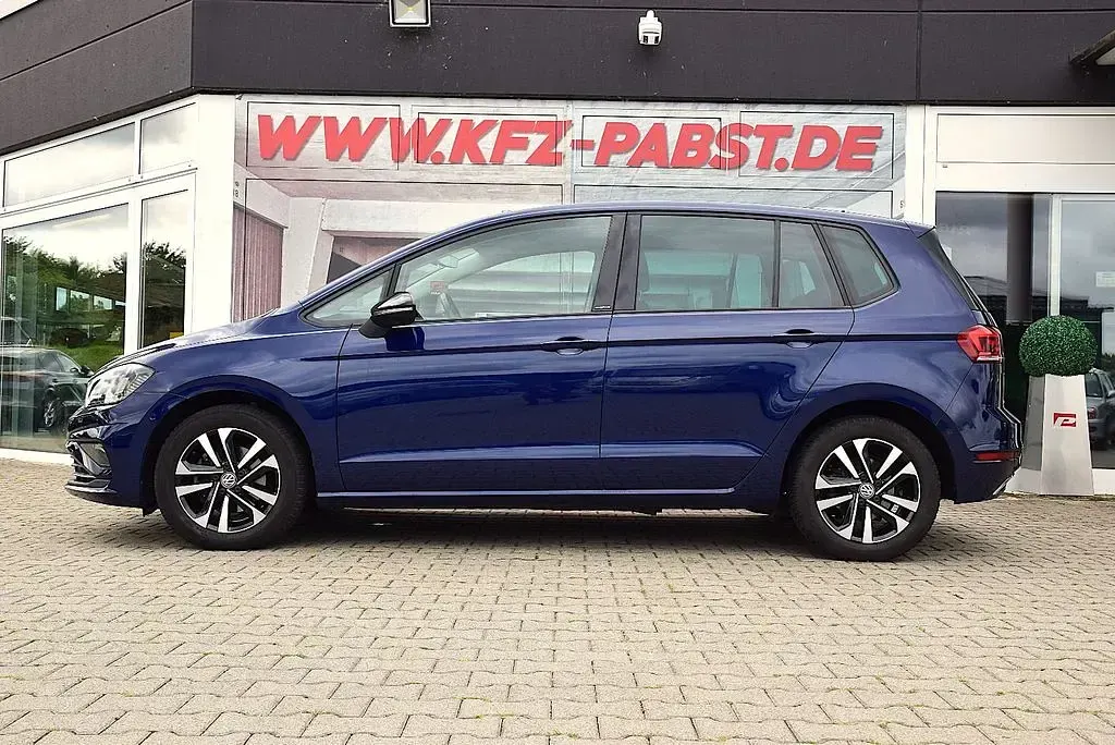 Gebraucht VW Golf Sportsvan IQ Drive 131 PS (96 kW) 2019 Blau Van / Kleinbus