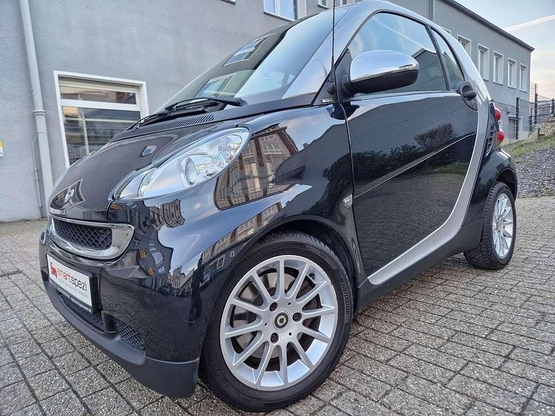 Sicherheitszelle silber Gebraucht 2007 Smart ForTwo Coupé Kleinwagen | 4.999 € (Etwas zu teuer) - Bild 1/4