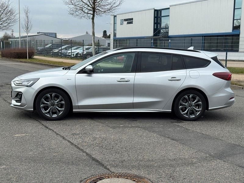 Gebraucht Ford Focus ST-Line 125 PS (91 kW) 2023 Silber Kombi