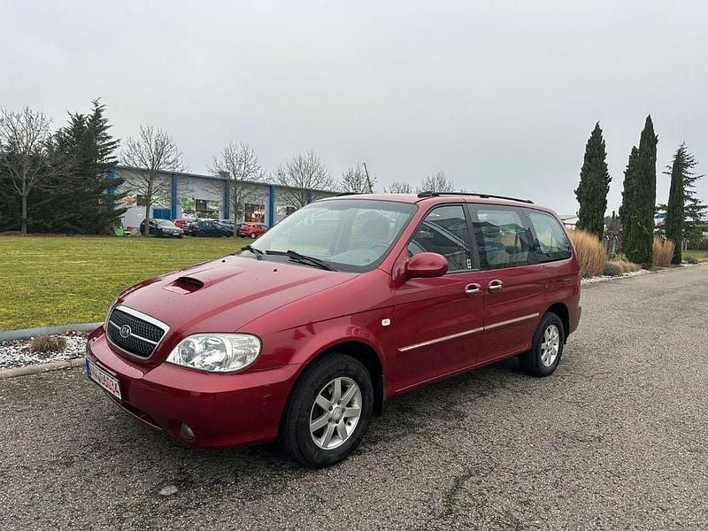 Rot Gebraucht 2006 Kia Carnival EX Van / Kleinbus | 2.650 € (Fairer Preis) - Bild 1/4