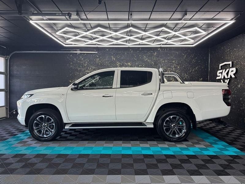 Gebraucht Mitsubishi L200 Basis 150 PS (110 kW) 2022 Weiß Pickup