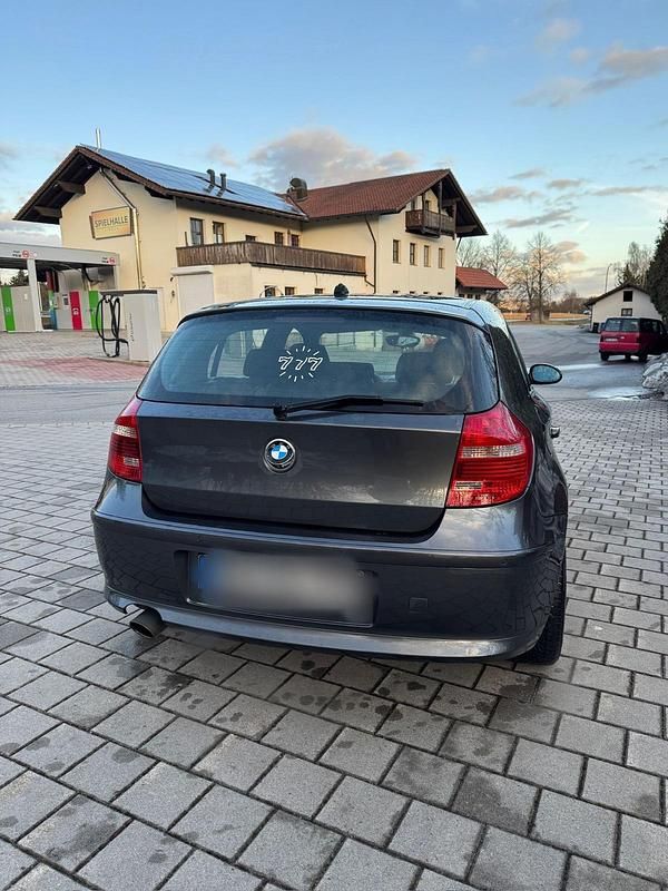 Gebraucht BMW 120 177 PS (130 kW) 2008 Grau Kleinwagen
