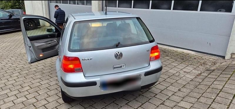 Usata VW Golf IV 2000 Argento Utilitaria