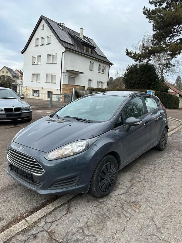 Gebraucht Ford Fiesta 100 PS (73 kW) 2014 Grau Kleinwagen