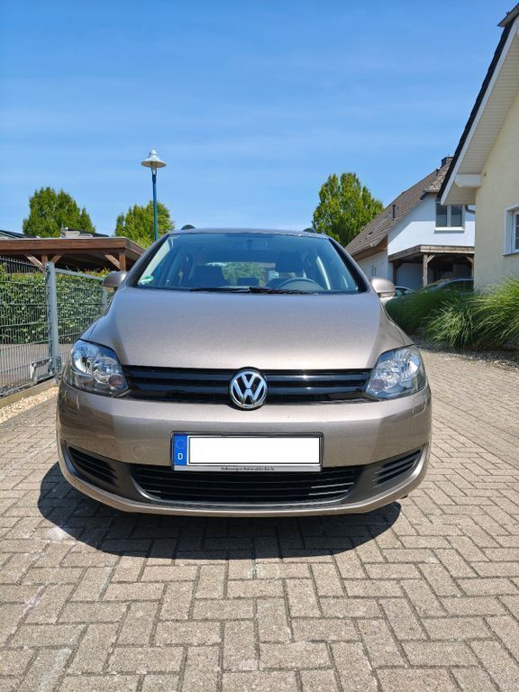 Beige Gebraucht 2011 VW Golf Plus Trendline Van / Kleinbus | 7.500 € (Fairer Preis) - Bild 1/4