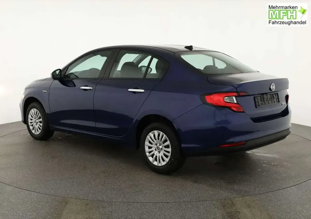 Neu Fiat Tipo Easy 131 PS (96 kW) 2025 Vento blau metallic Limousine