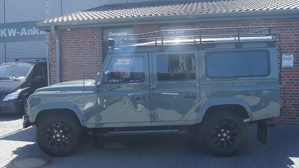 Gebraucht Land Rover Defender SE 122 PS (89 kW) 2015 Grün SUV