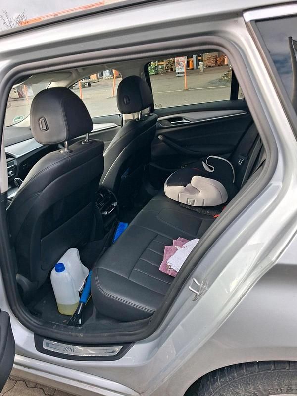 Gebraucht BMW 530 286 PS (210 kW) 2021 Silber Kombi