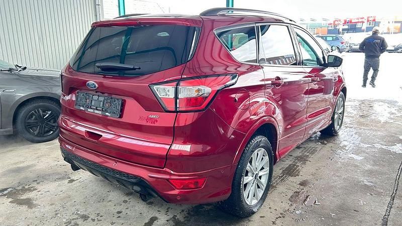 Gebraucht Ford Kuga ST-Line 150 PS (110 kW) 2019 Rot SUV