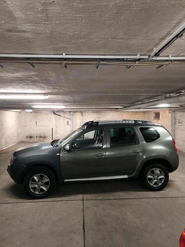 Gebraucht Dacia Duster 106 PS (77 kW) 2015 Grün SUV