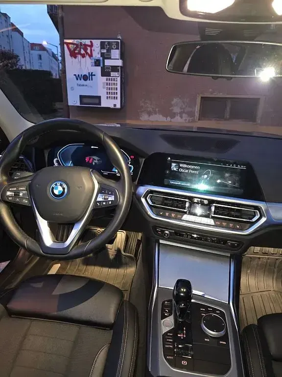 Gebraucht BMW 320e Performance 204 PS (150 kW) 2021 Grau Kombi