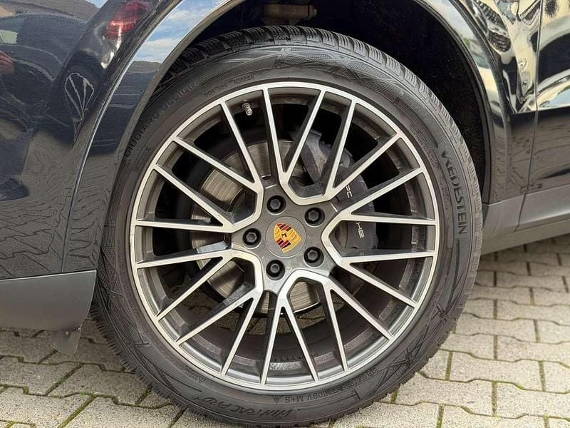 Second-hand Porsche Cayenne 340 CP (250 kW) 2019 Negru SUV