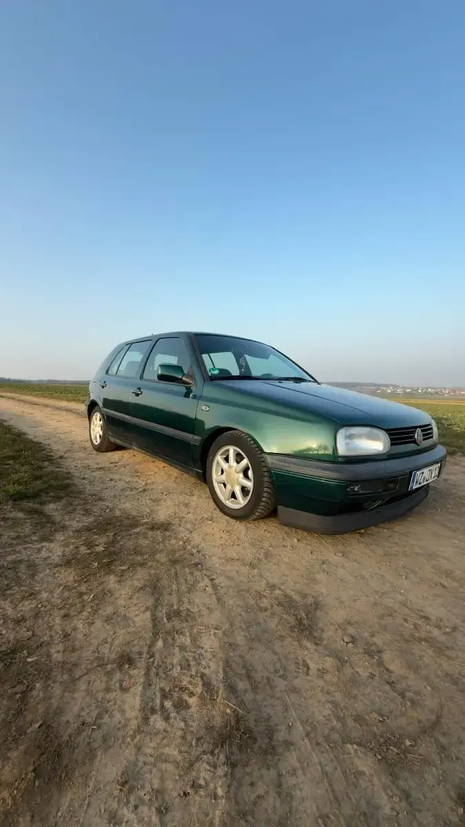 Gebraucht VW Golf III 90 PS (66 kW) 1996 Grün Kleinwagen
