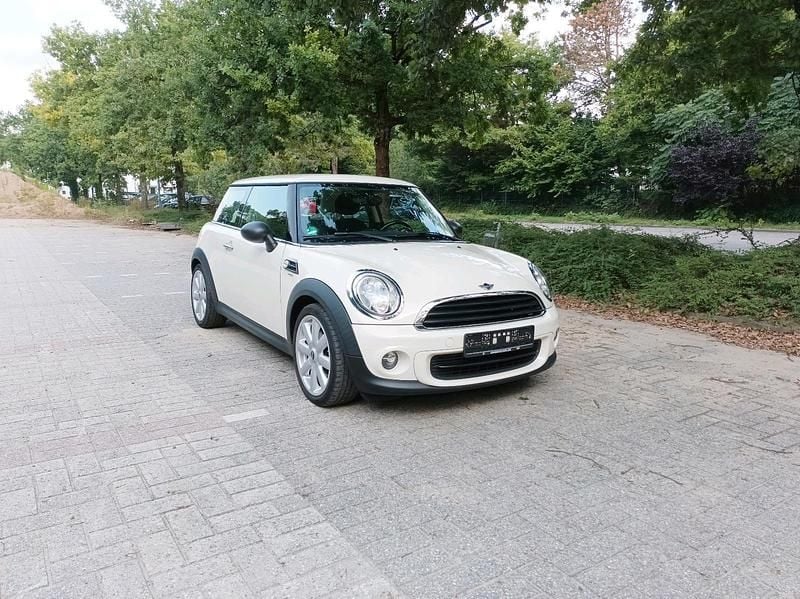 Weiß Gebraucht 2013 Mini ONE Kleinwagen | 3.900 € (Fairer Preis) - Bild 1/4