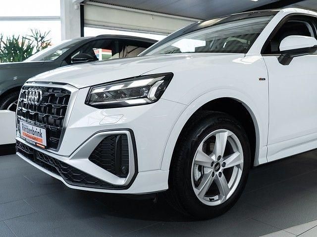 Neu Audi Q2 S-Line 150 PS (110 kW) 2025 Schwarz SUV