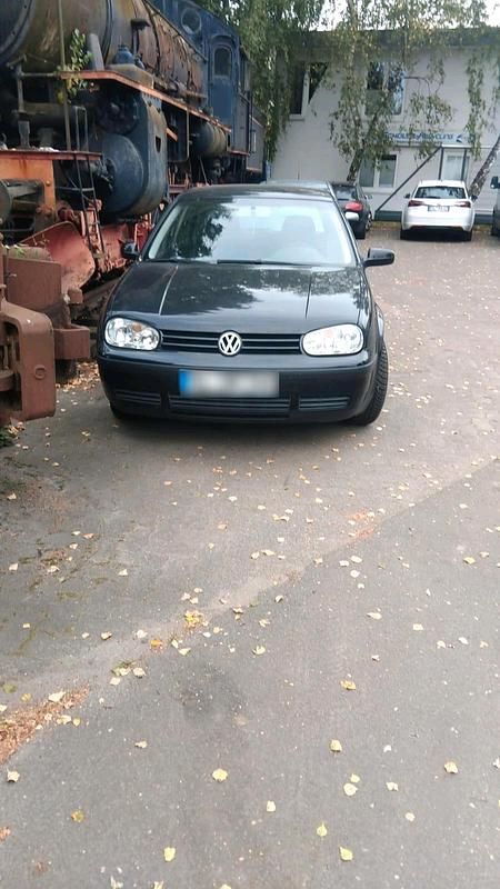 Gebraucht VW Golf IV 75 PS (55 kW) 2003 Schwarz Kleinwagen