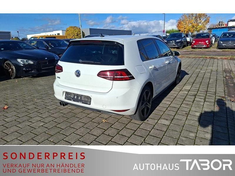 Gebraucht VW Golf VII GTE 150 PS (110 kW) 2016 Pure white Limousine